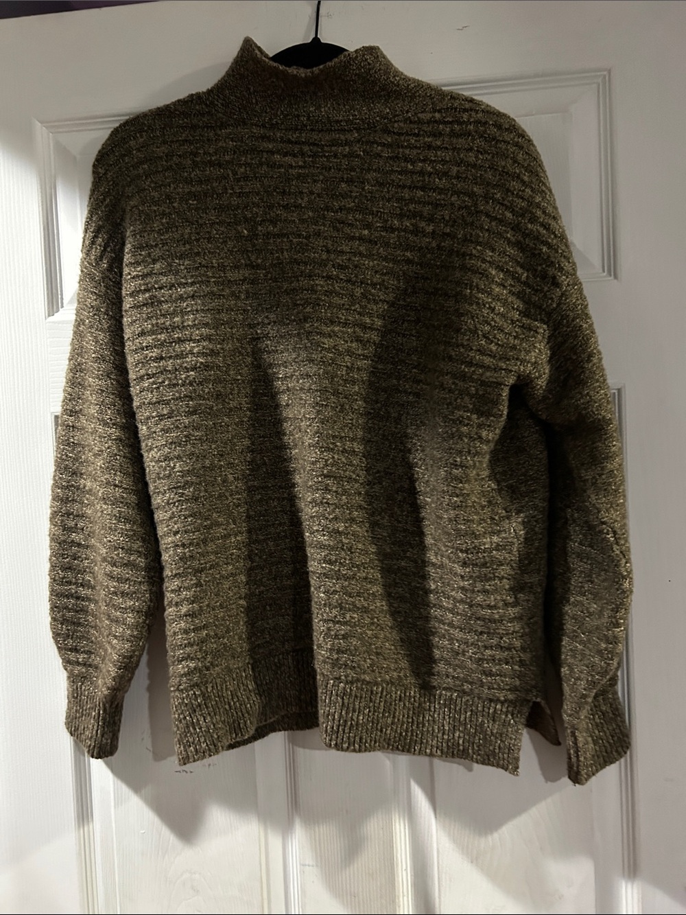 Forever 21 Women’s Olive Ribbed Mock-Neck Sweater Sz M